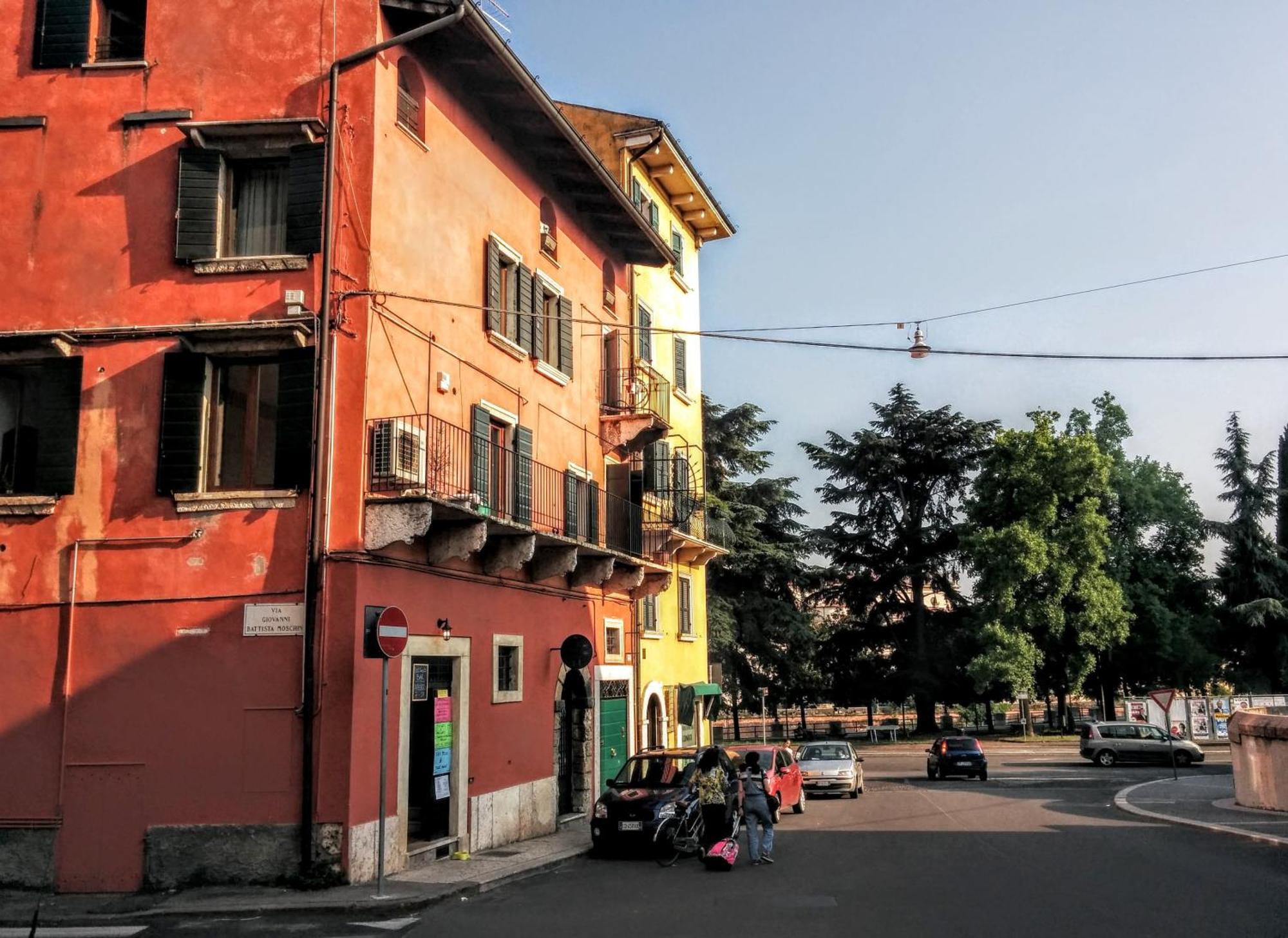 Across The River And Into The Trees Verona Exterior foto